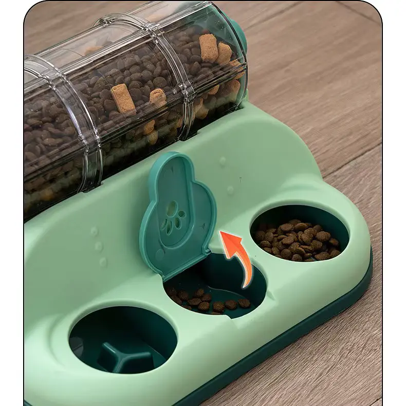 Interactive Plastic Classic Treat Dispenser Rotating Barrel Slow Feeder Educational Wholesale product image 4