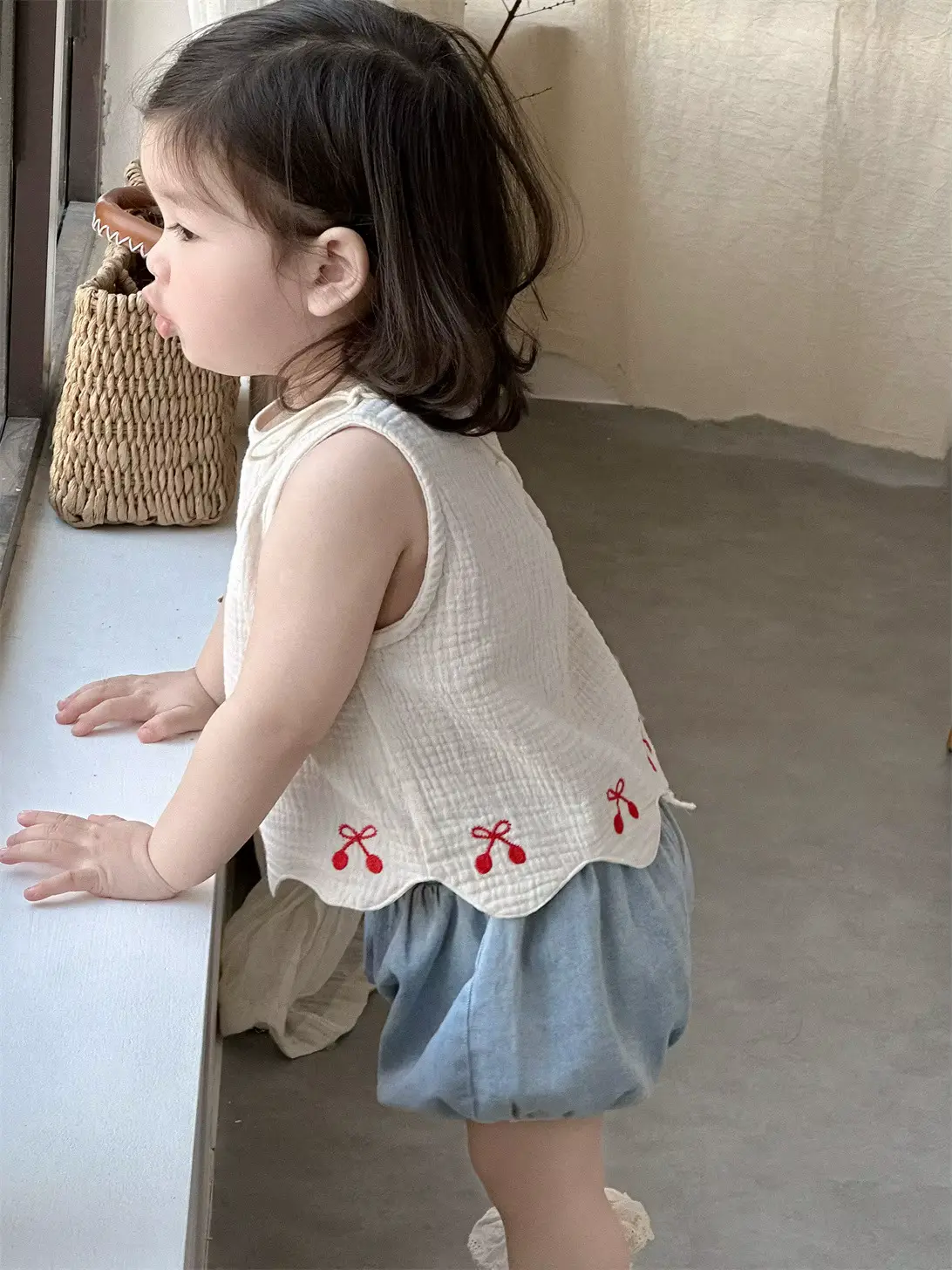 Girls Shorts SET Floral Trendy Two-piece Vest AND Denim Wholesale product image 2