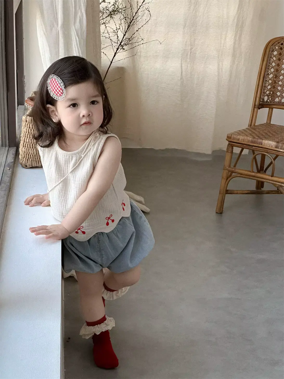 Girls Shorts SET Floral Trendy Two-piece Vest AND Denim Wholesale product image 4